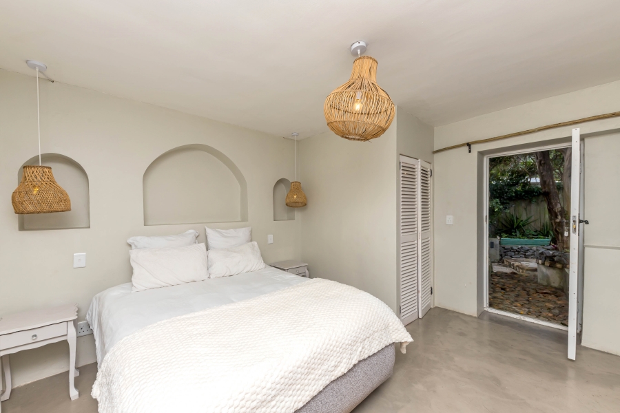 To Let 4 Bedroom Property for Rent in Overkloof Western Cape